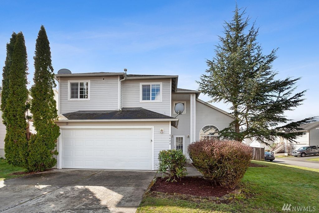 Property Photo:  8608 204th St Ct E  WA 98387 