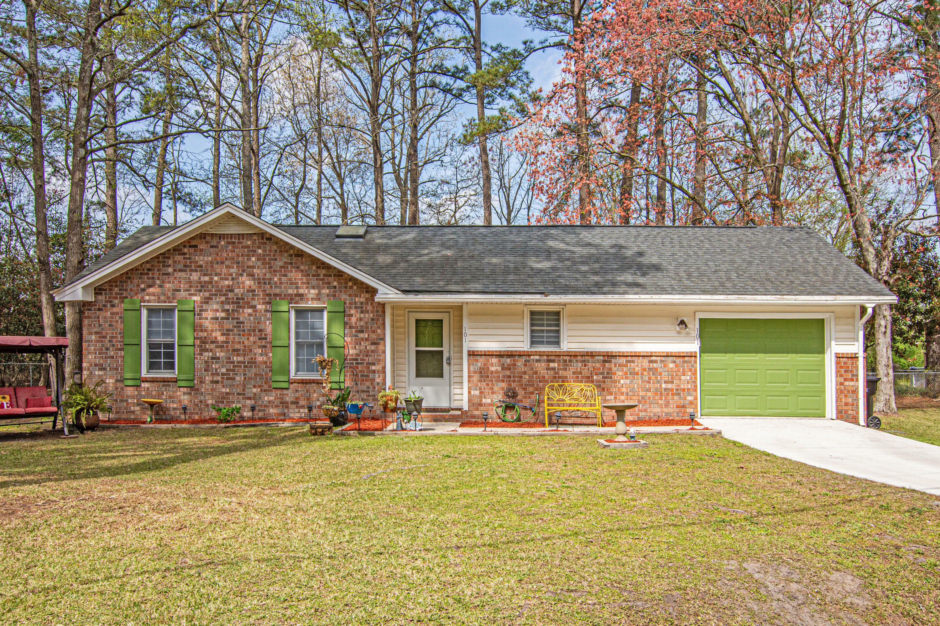 Property Photo:  101 Wisteria Road  SC 29445 