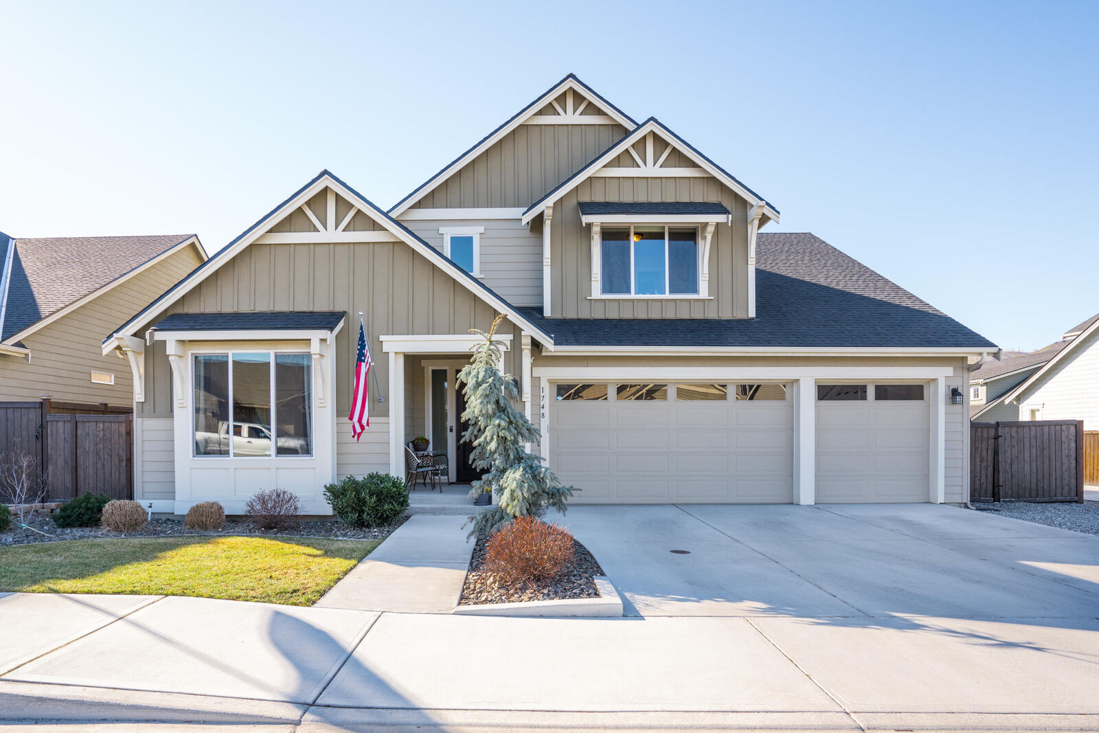 House for sale in East Wenatchee 1748 S Blanchard Loop, East Wenatchee