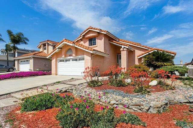 Property Photo:  1133 La Tortuga Dr  CA 92081 