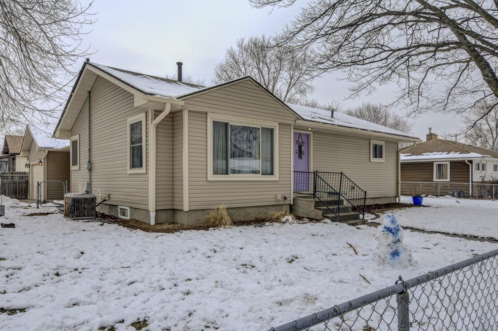 Property Photo:  2744 Avenue H  IA 51501 