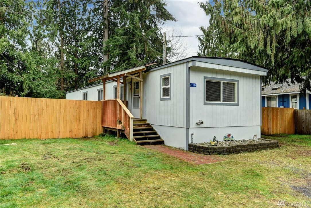 Property Photo:  21114 119th St NE  WA 98252 