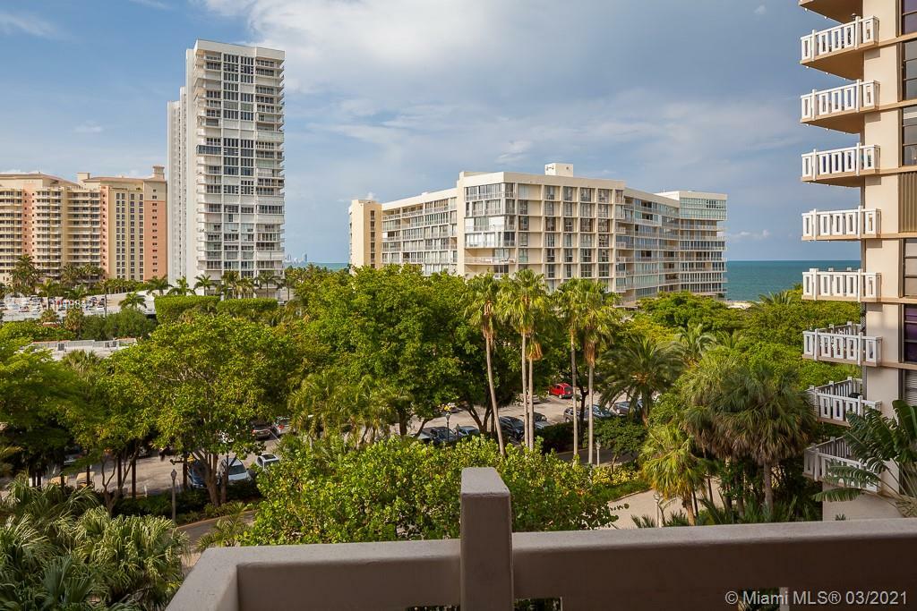 Property Photo: 1121 Crandon Blvd E503 FL 33149