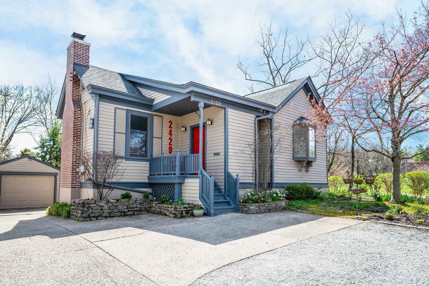 Property Photo: 2429 Madison Rd OH 45208