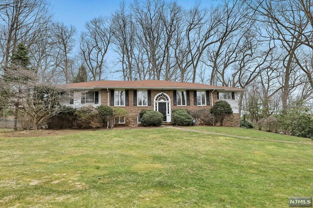 Property Photo: 20 Roberts Court NJ 07676