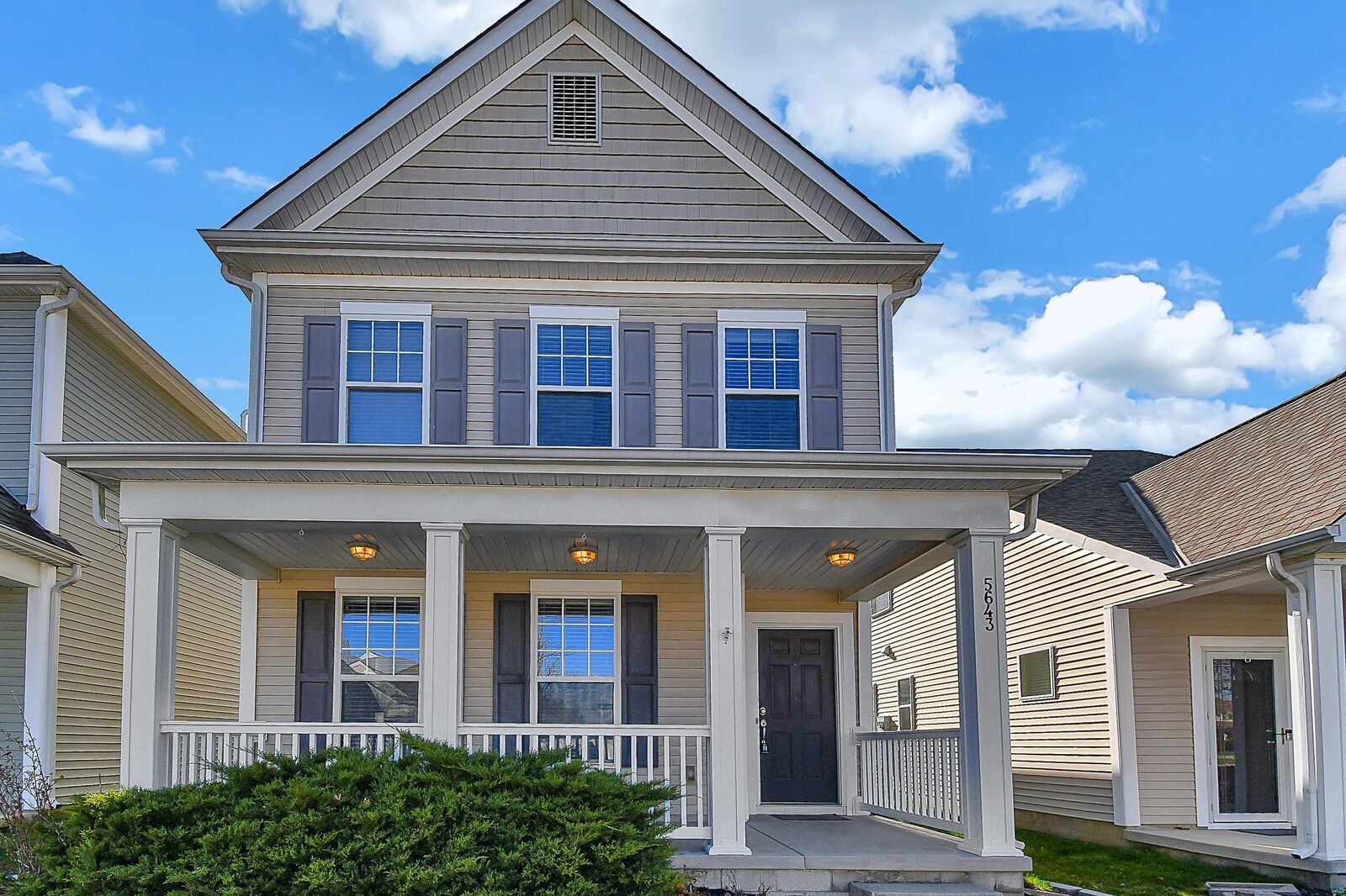 Property Photo:  5643 Holly River Avenue  OH 43016 