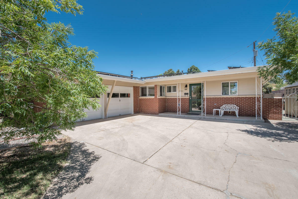 Property Photo: 2904 Wisconsin Street NE NM 87110