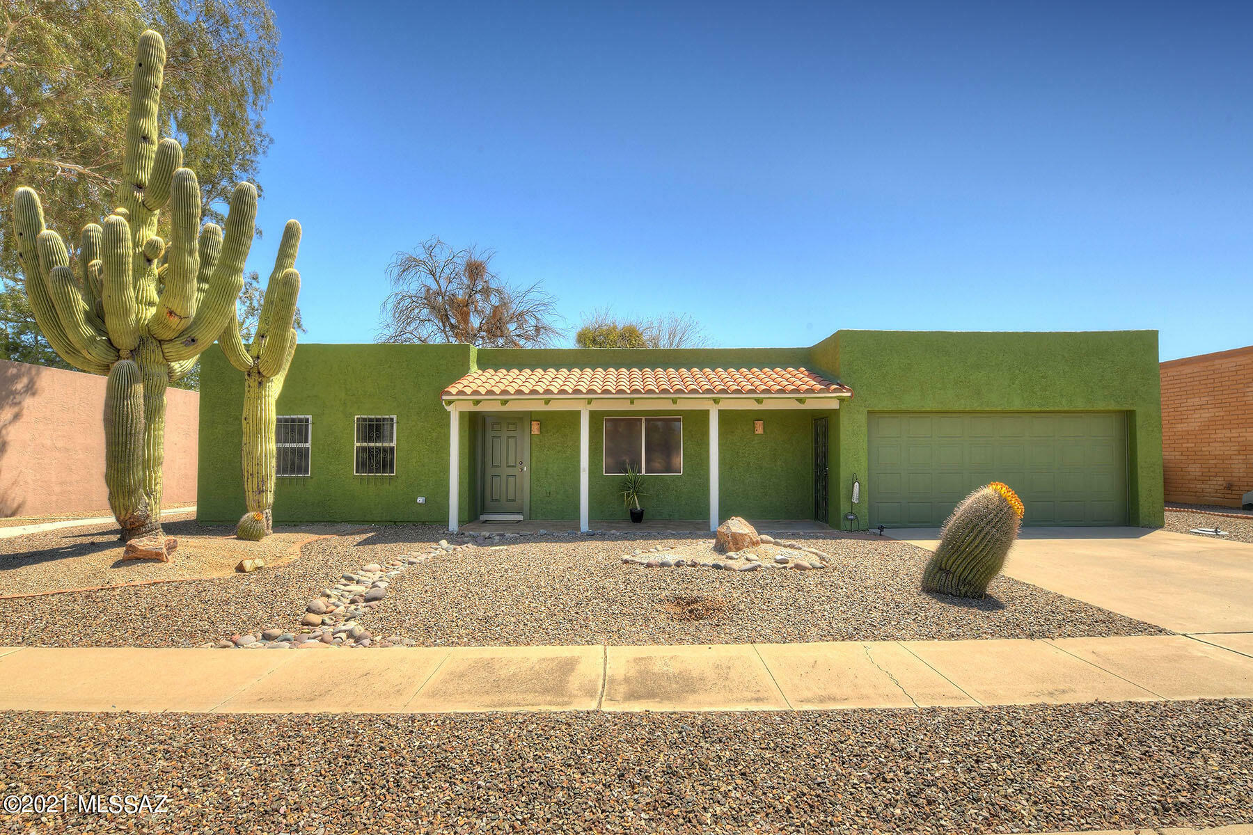 Property Photo:  1120 N La Canoa  AZ 85614 