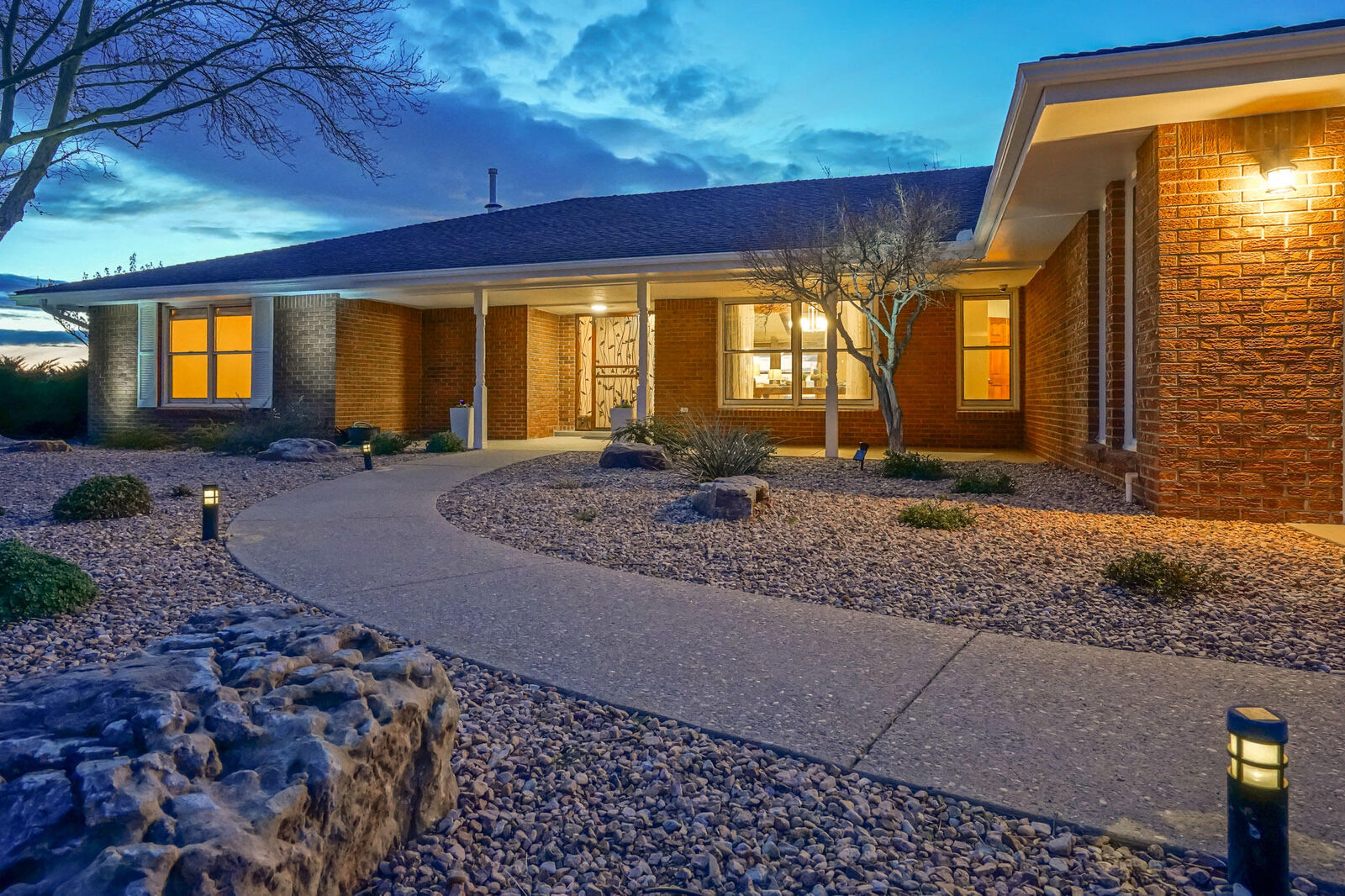 Property Photo:  1601 Conestoga Drive SE  NM 87123 