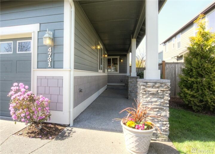 Property Photo:  4731 Rochelle St SE  WA 98503 