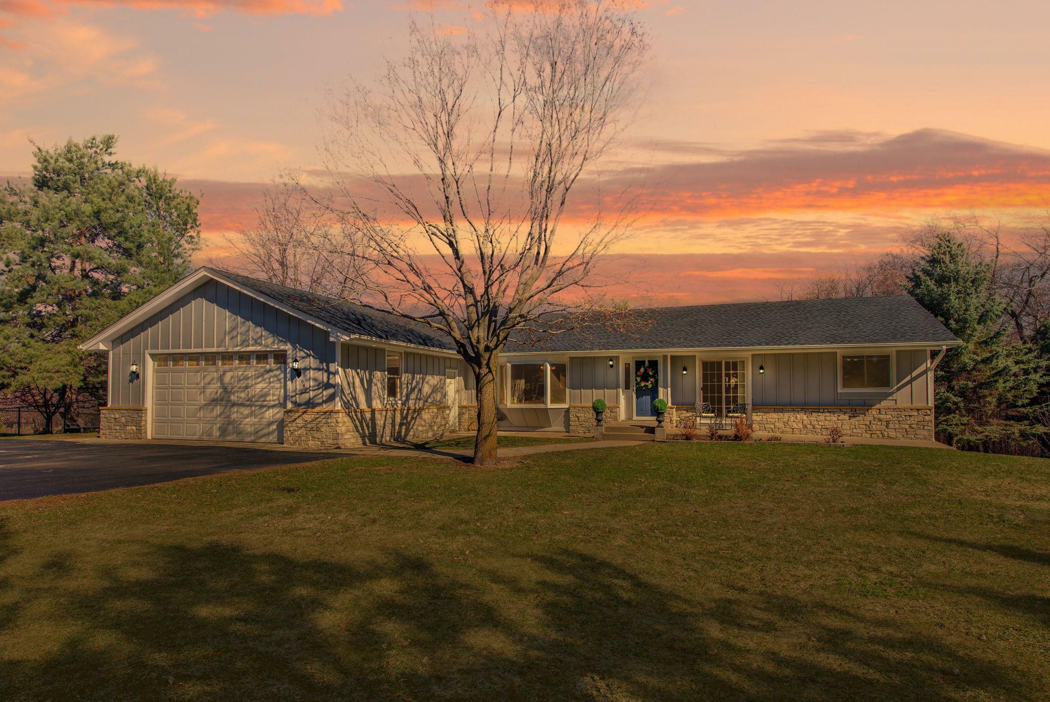 Property Photo: 940 Parkview Lane MN 55386