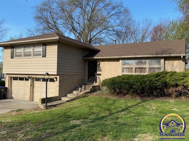 Property Photo: 1133 SW Meadow Ln KS 66604