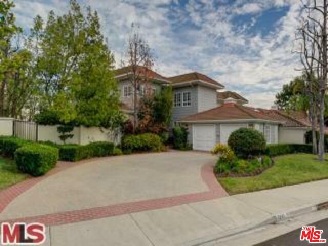 2242   Canyonback Rd  Los Angeles CA 90049 photo