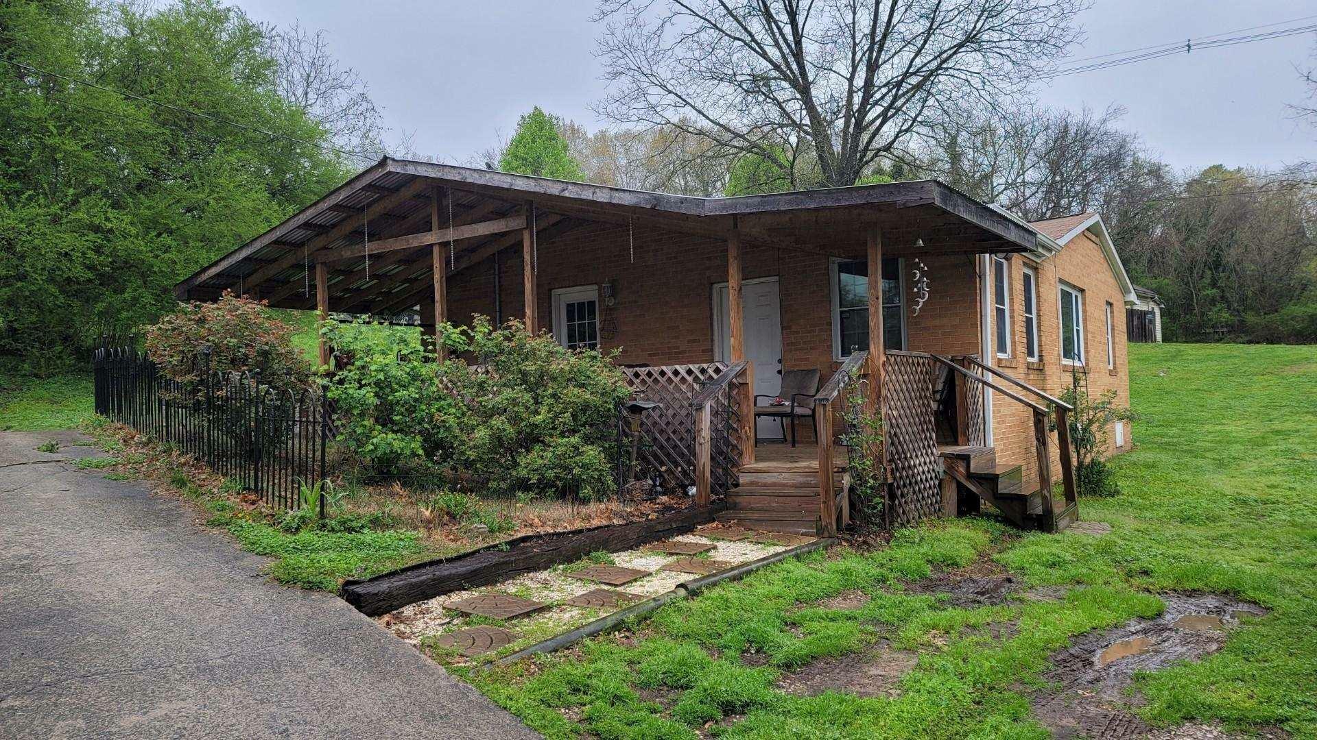 Property Photo:  111 Hillcrest St  TN 37716 