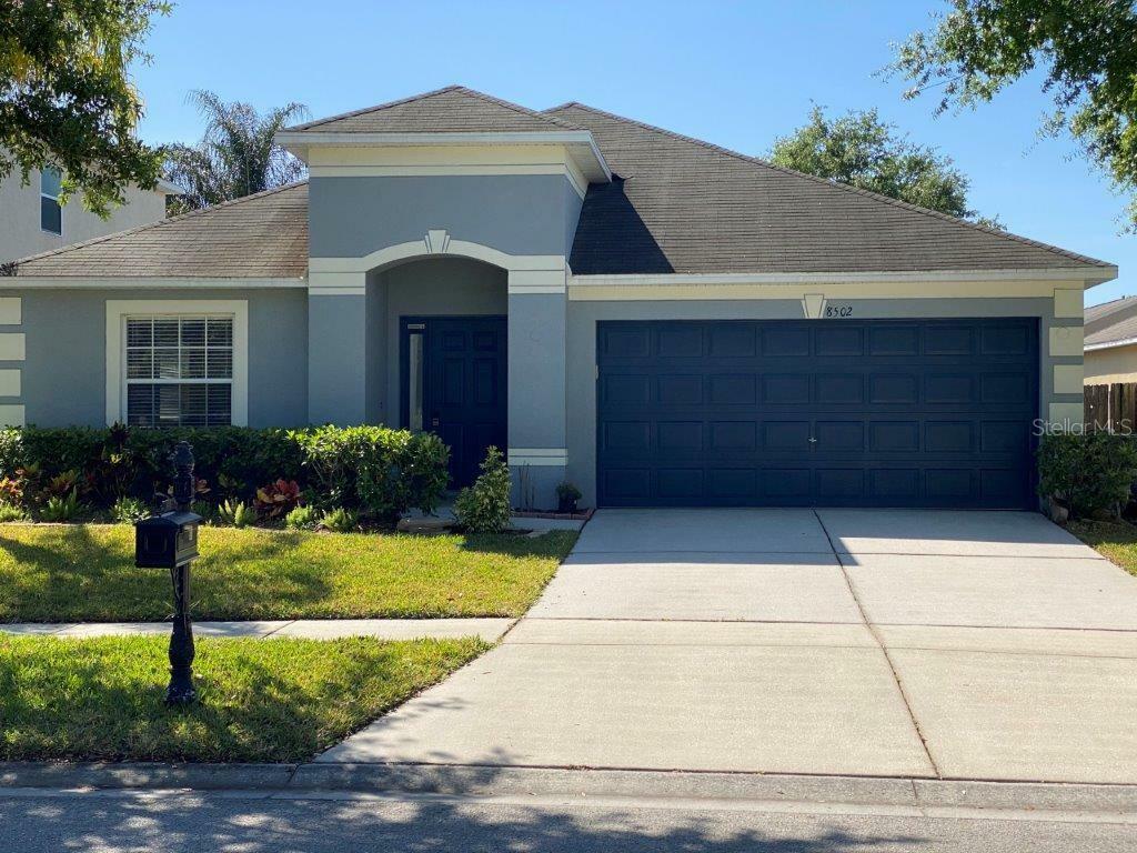 Property Photo:  8502 Carriage Pointe Drive  FL 33534 