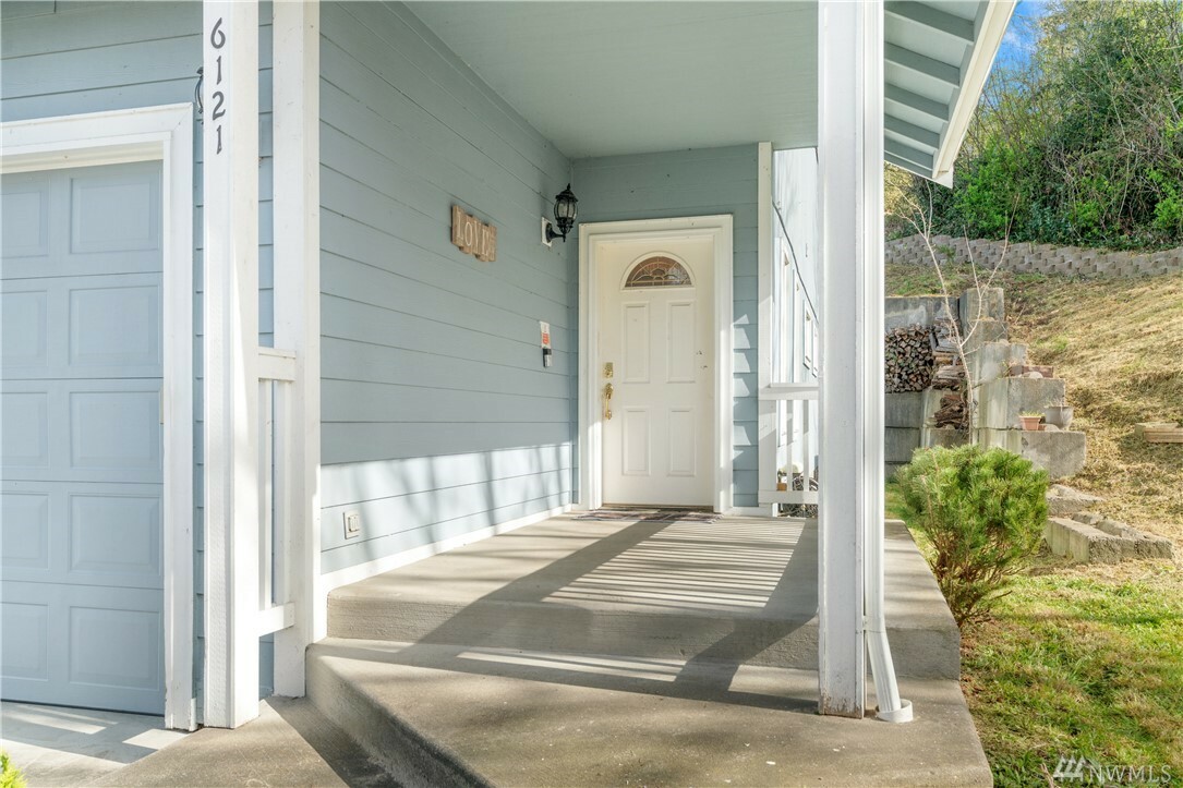 Property Photo: 6121 S Cushman Ave WA 98408