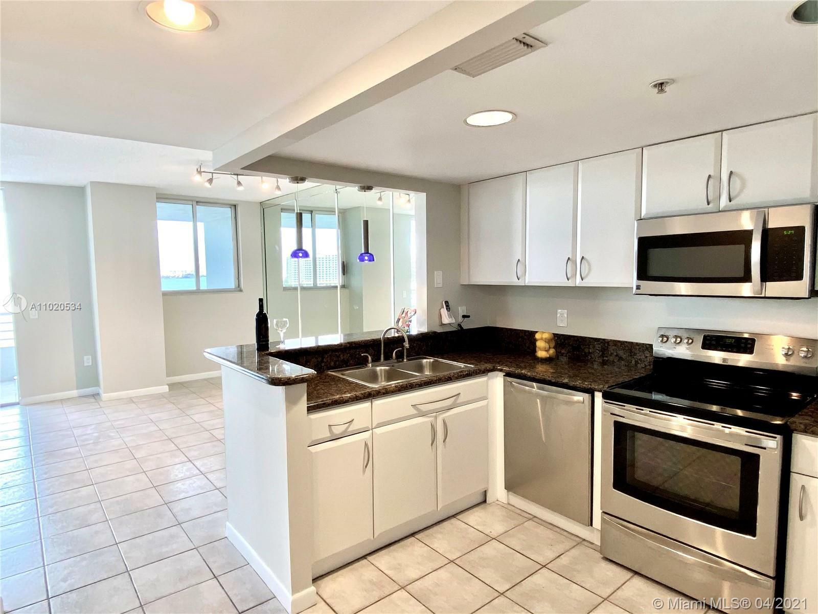 Property Photo:  1402 Brickell Bay Dr 1001  FL 33131 