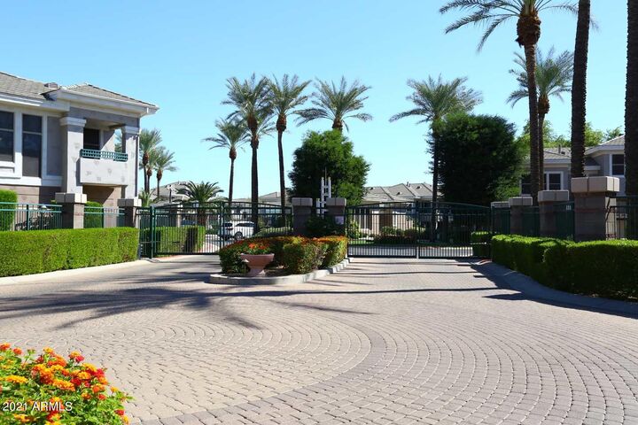 Property Photo:  15221 N Clubgate Drive 2024  AZ 85254 