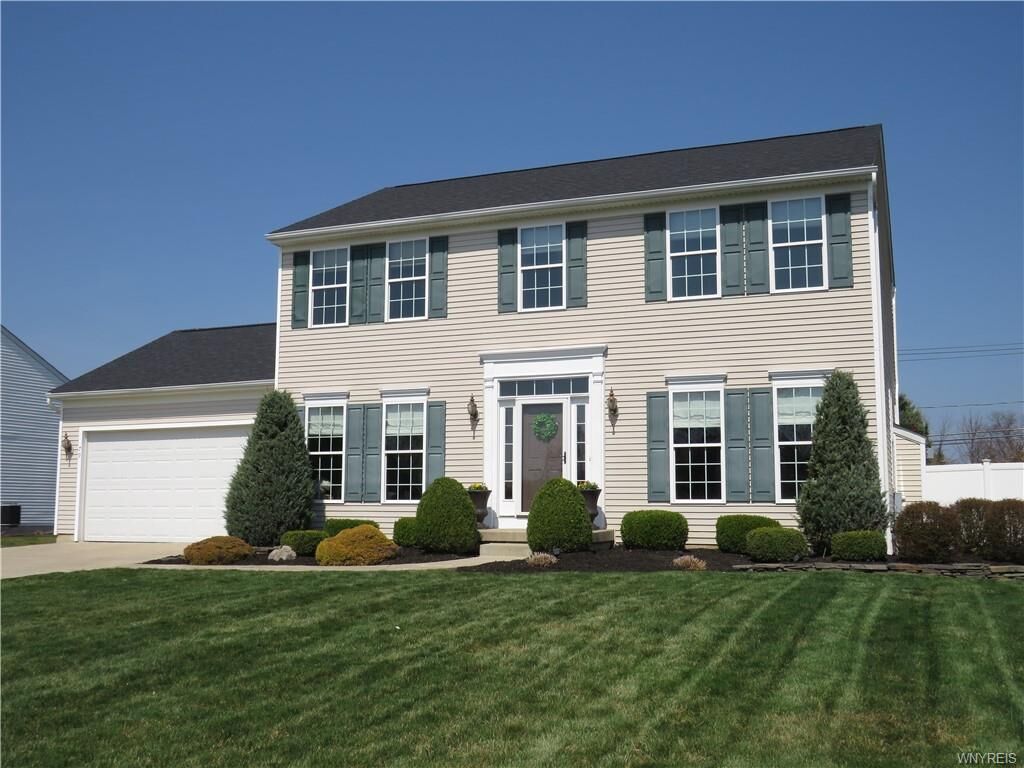 Property Photo:  79 Waterford Park  NY 14072 