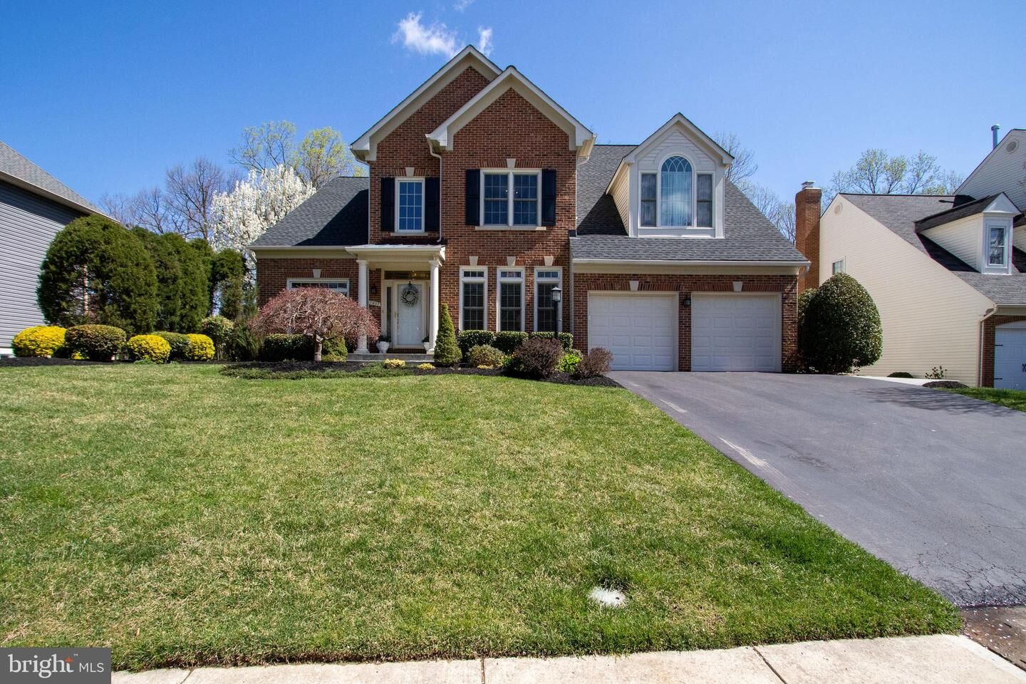 Property Photo: 7807 Valleyfield Drive VA 22153