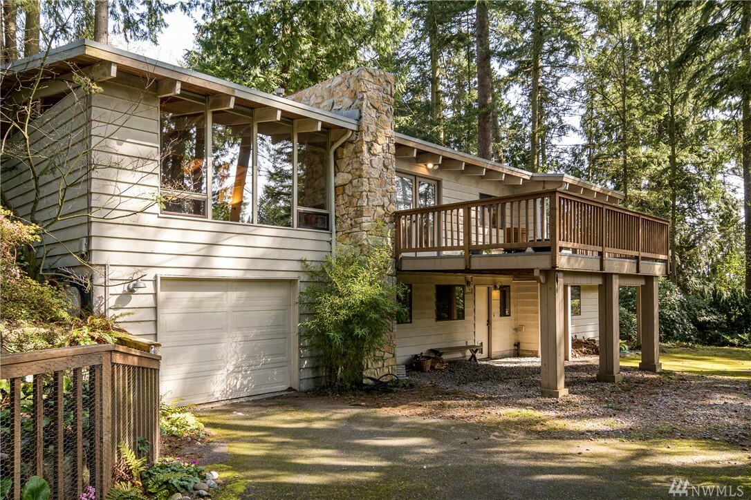 Property Photo:  15214 Ashworth Ave N  WA 98133 