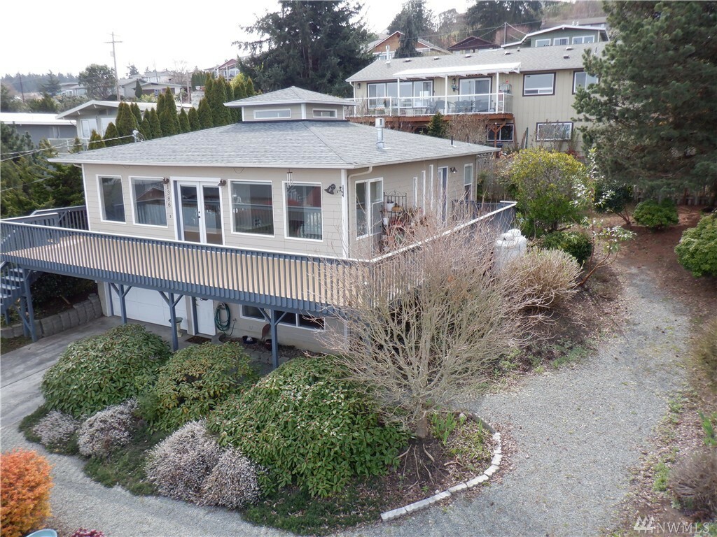 Property Photo:  1386 Country Club Dr  WA 98282 