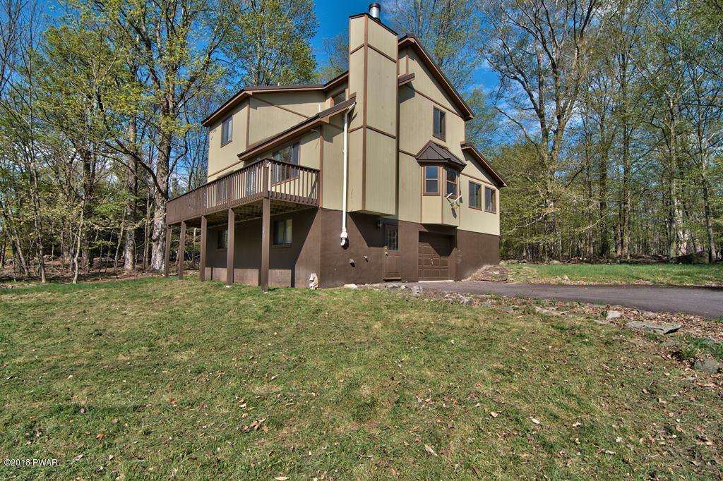 Property Photo:  1917 Lakeview W. Drive  PA 18436 