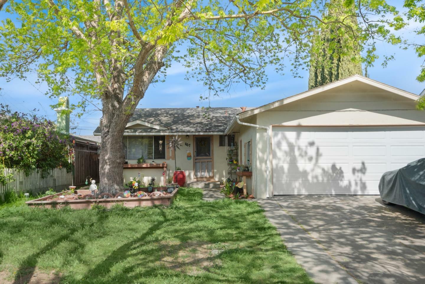 Property Photo:  667 Jennings Drive  CA 95111 