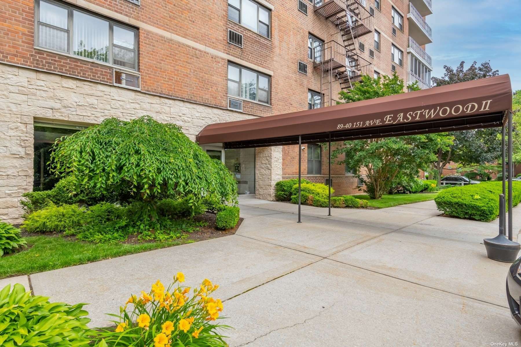 Property Photo:  89-40 151 Avenue 4B  NY 11414 