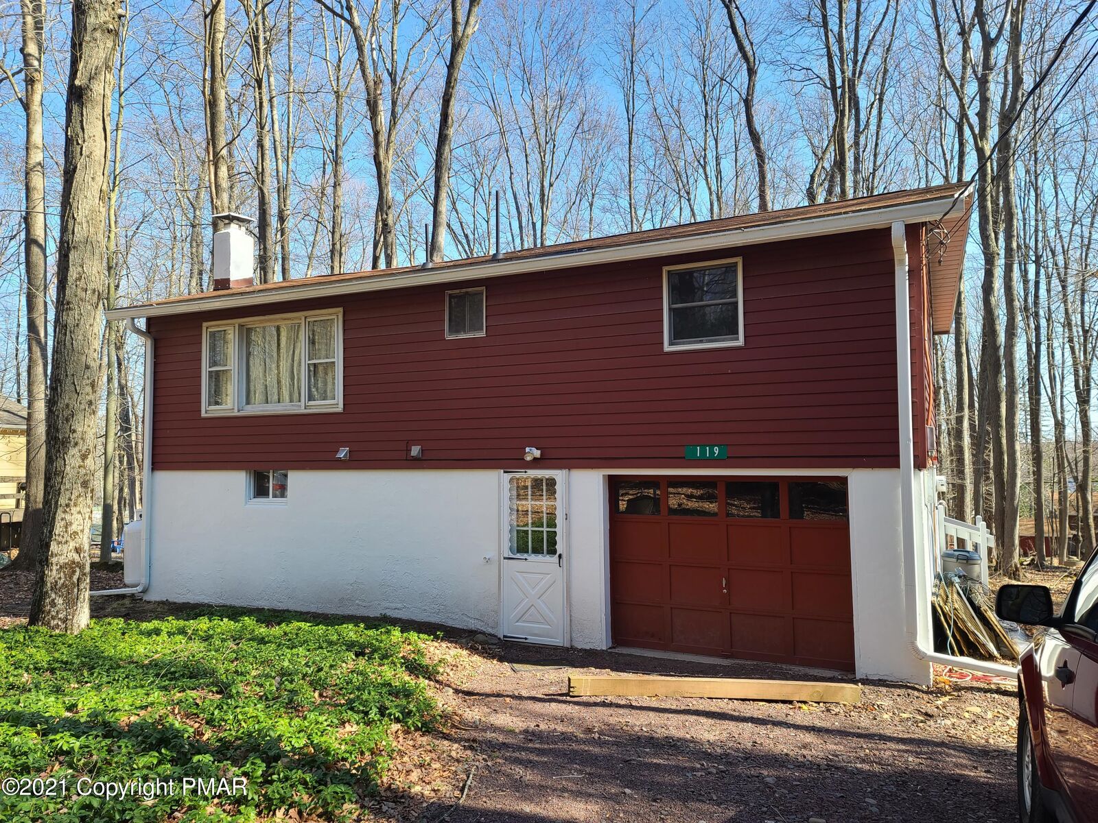 Property Photo: 119 Comanche Trail PA 18347