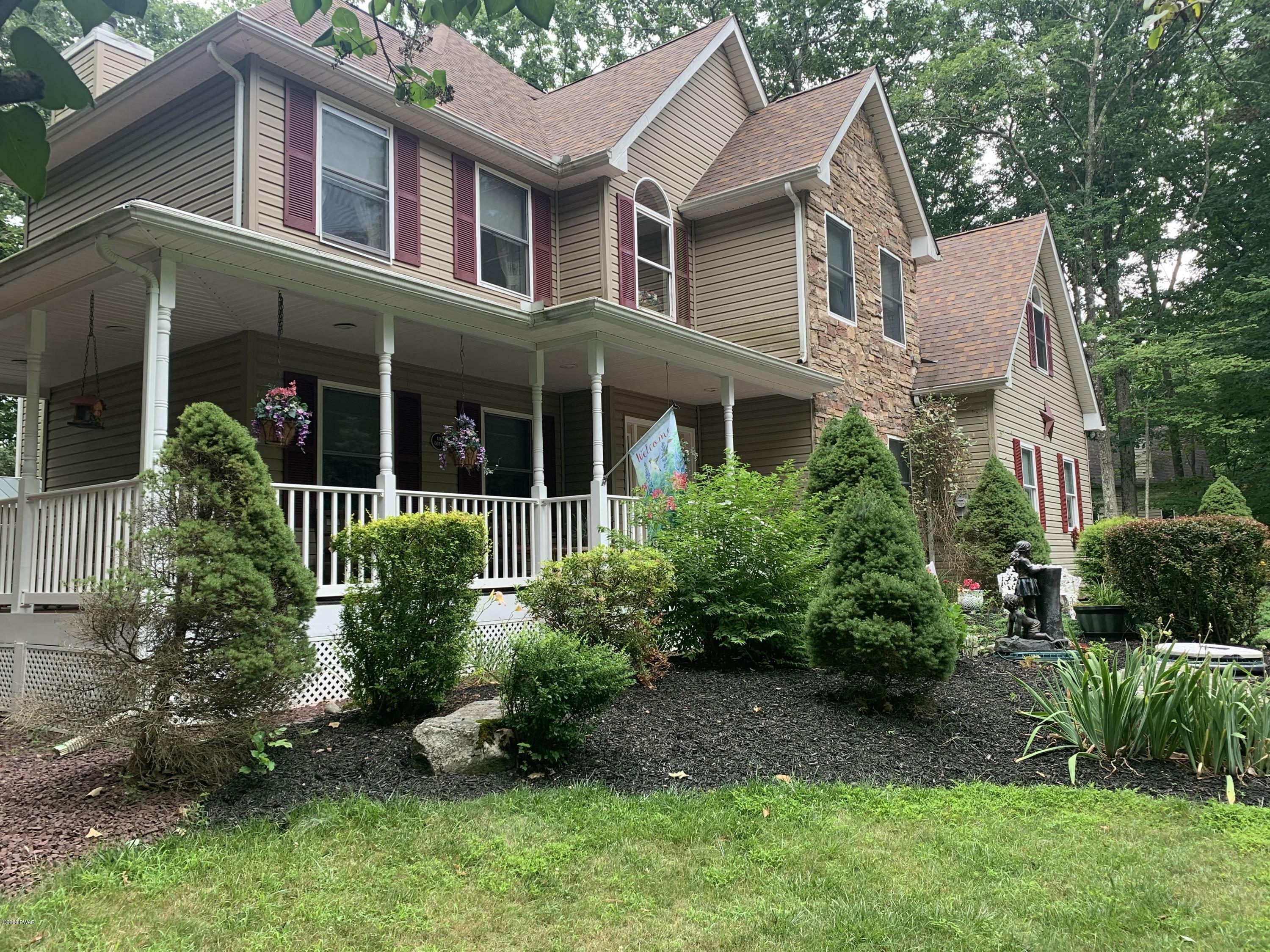 Property Photo:  807 N Boulder Court  PA 18428 