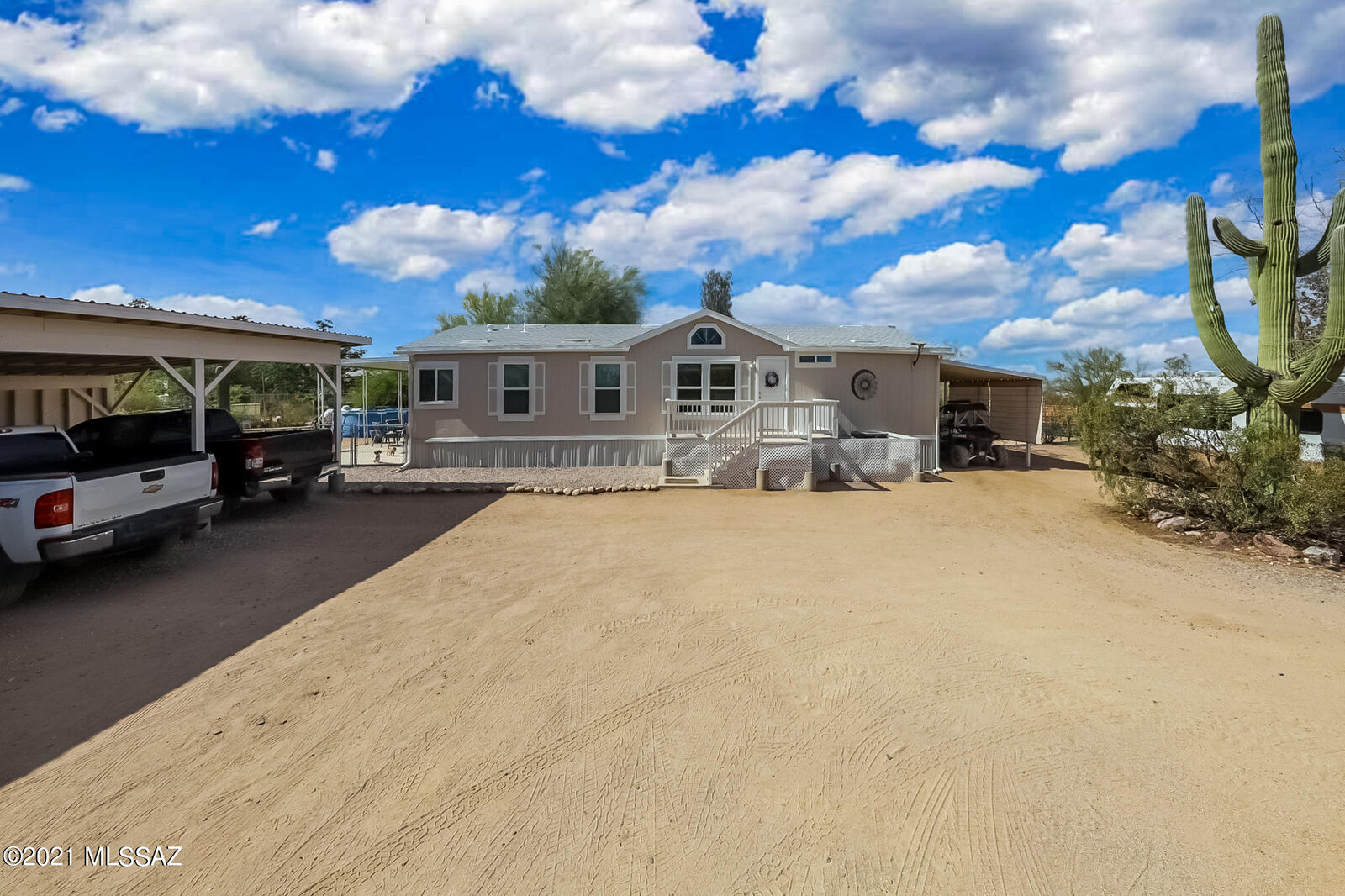 Property Photo:  11595 W Via Dichosa  AZ 85743 