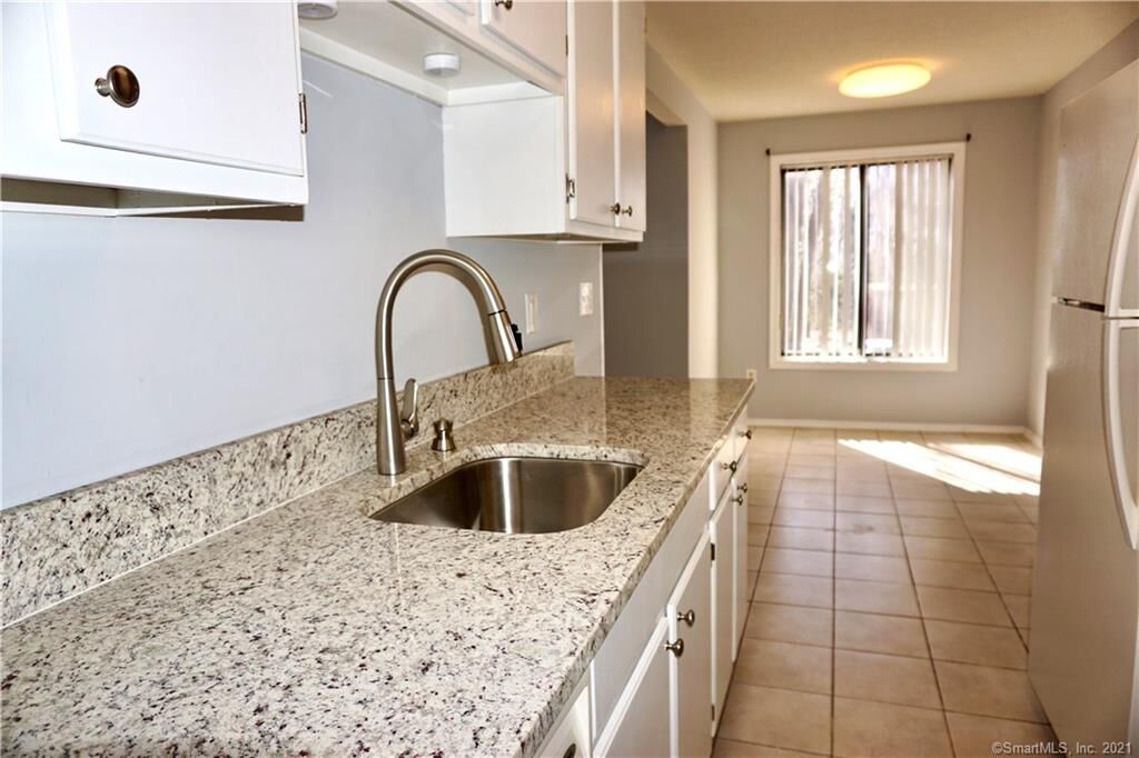 Property Photo:  25 Woodsedge Drive 6A  CT 06111 