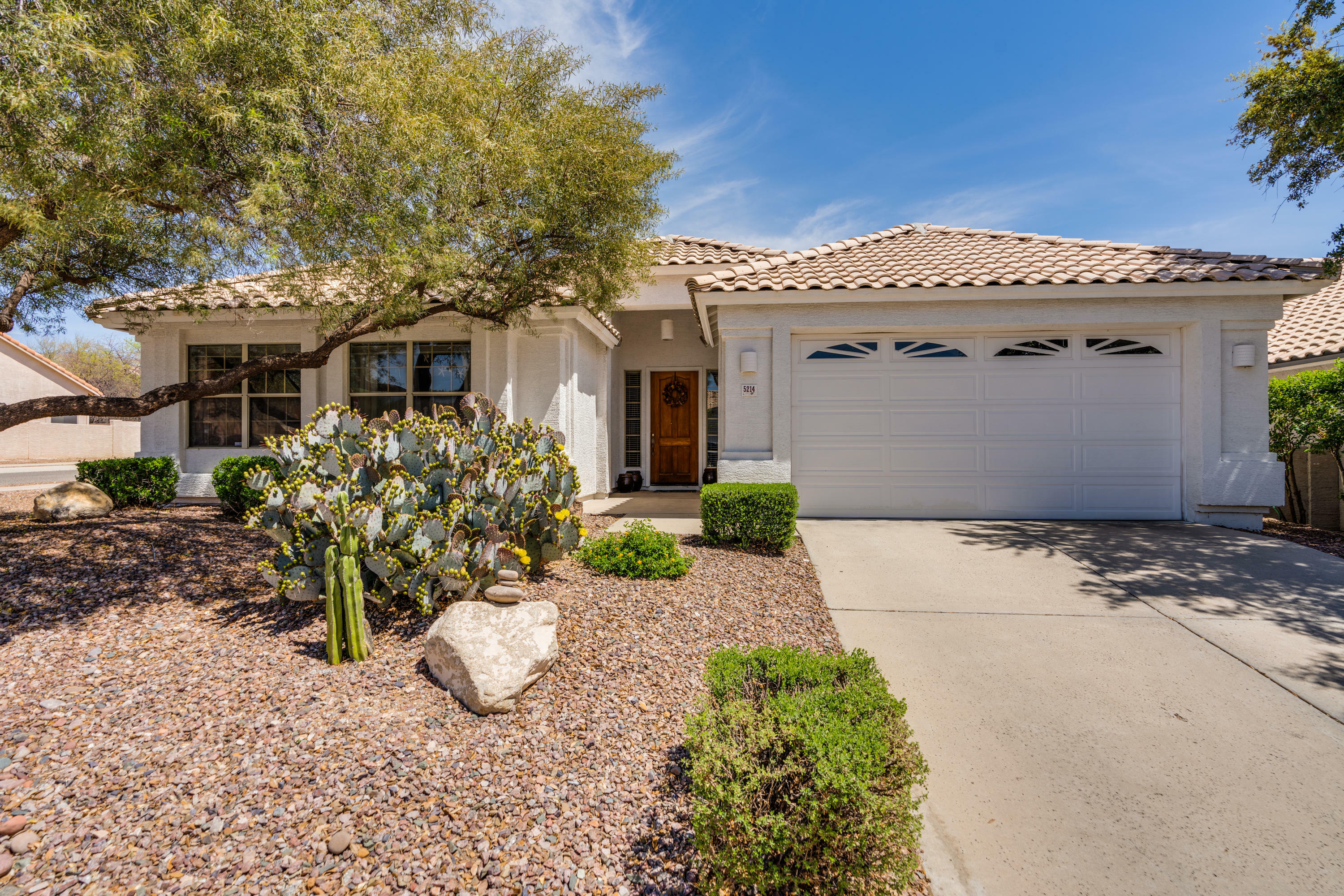 Property Photo:  5214 N Via La Heroina  AZ 85750 