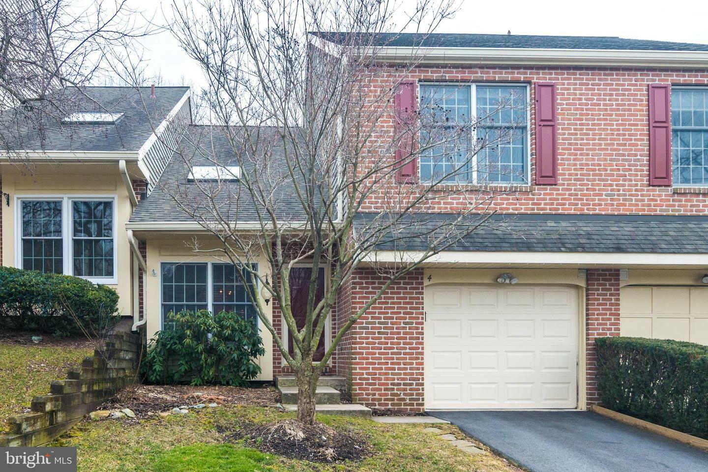 Property Photo:  4 Willow Court  PA 19335 