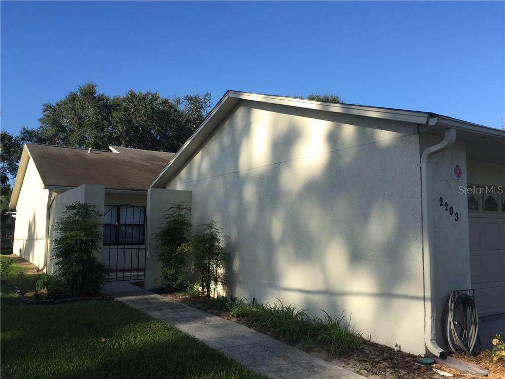 Property Photo:  2203 Cypress Cove Drive A-1  FL 32778 