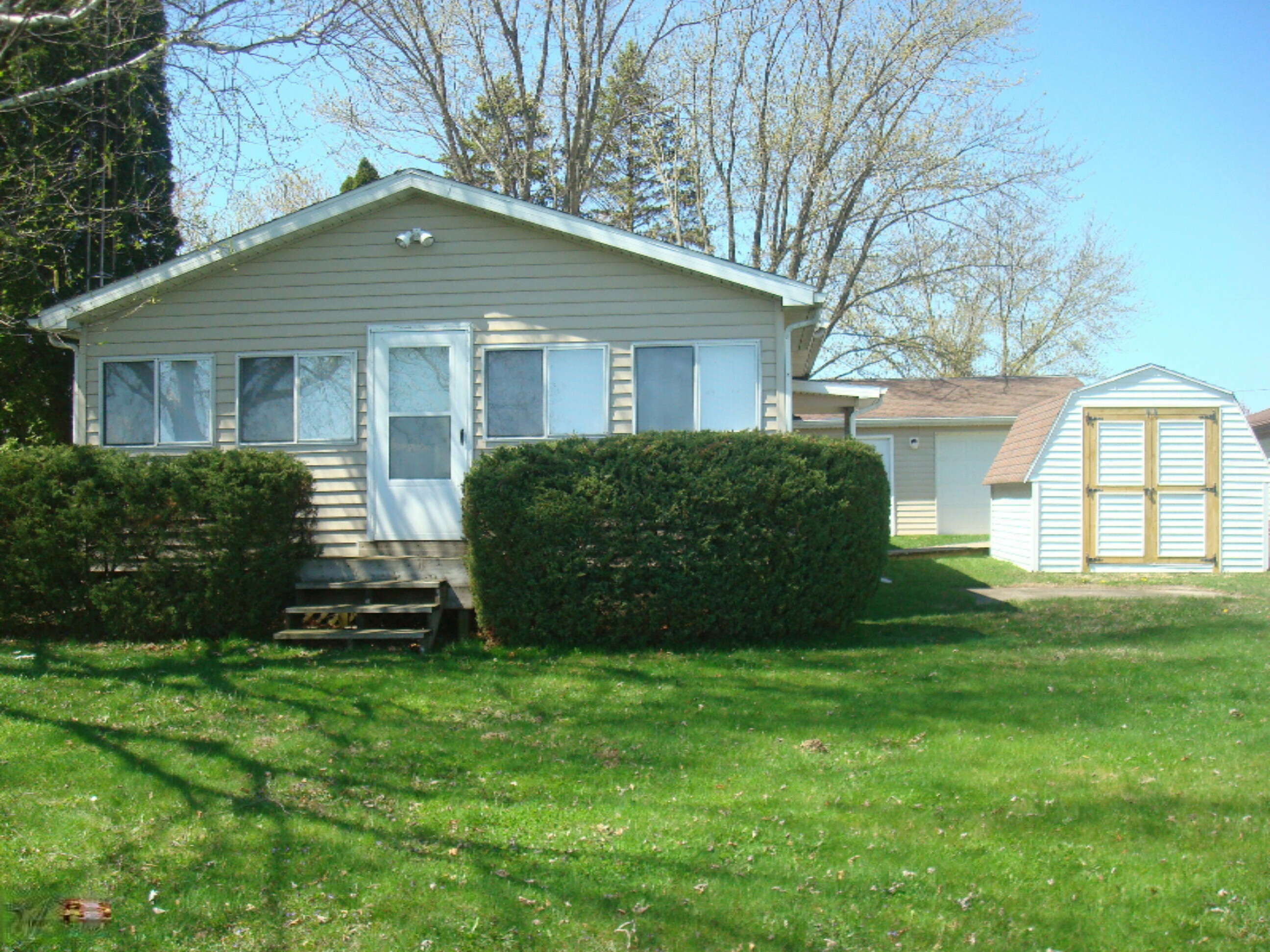 Property Photo:  14798 Lark Drive  MI 49232 