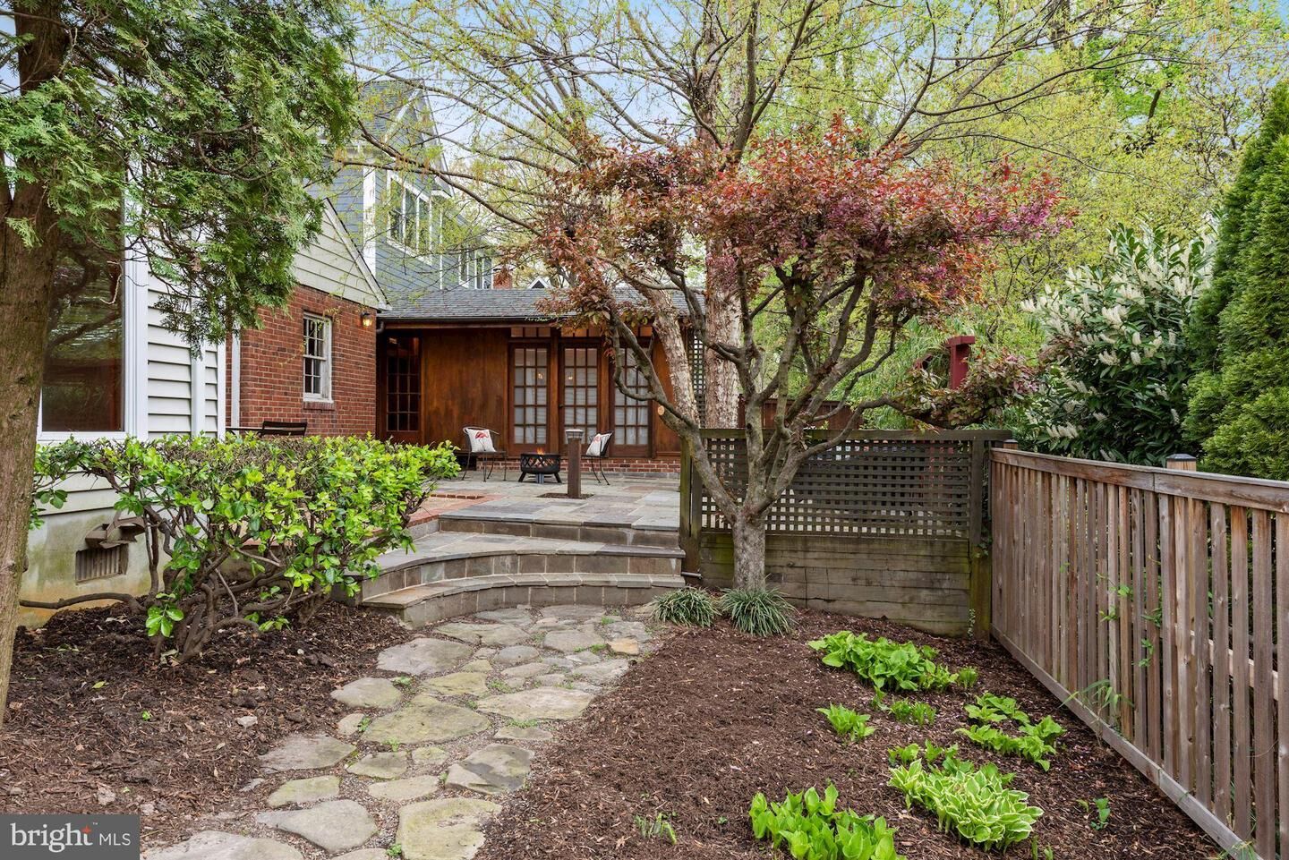 Property Photo:  2259 N Wakefield Street  VA 22207 