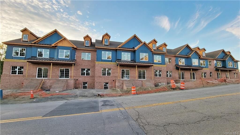 Property Photo: 260 W Main Street 11 NY 10924