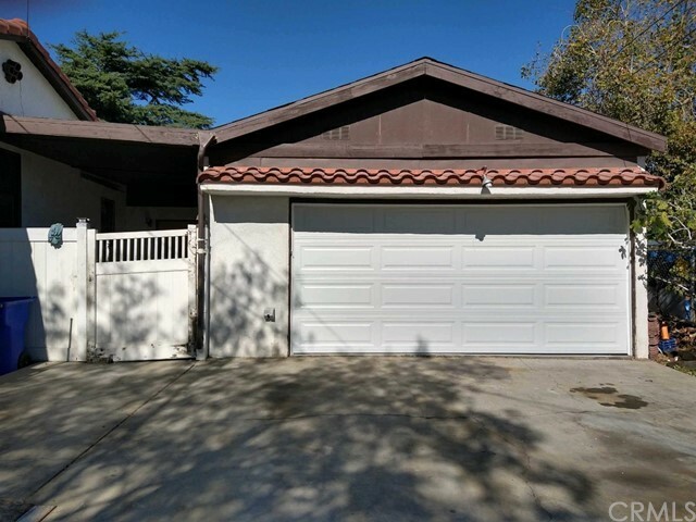 Property Photo:  624 W Etiwanda Avenue  CA 92376 