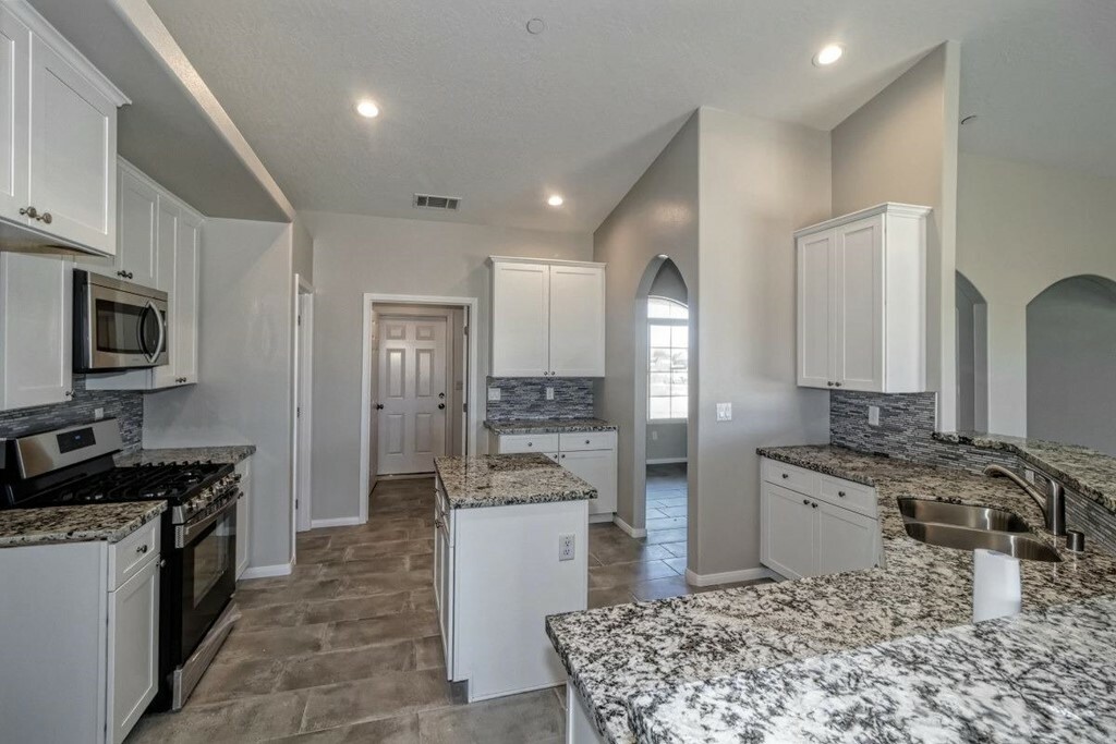 Property Photo:  6885 Summit Valley Road  CA 92345 