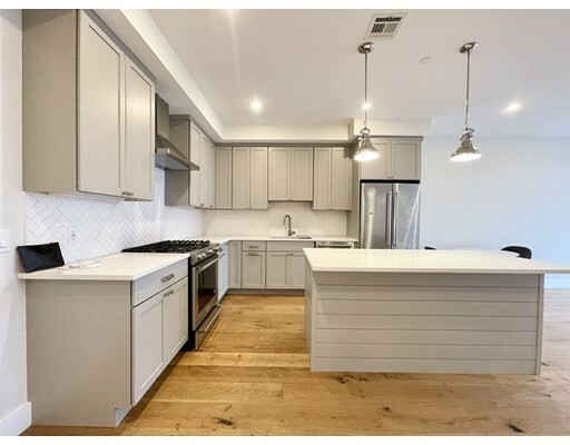 Property Photo:  29 Woodbine Street 302  MA 02143 