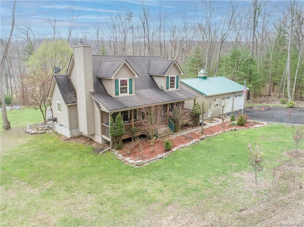 Property Photo:  41 Hawk Ridge Court  NY 12737 