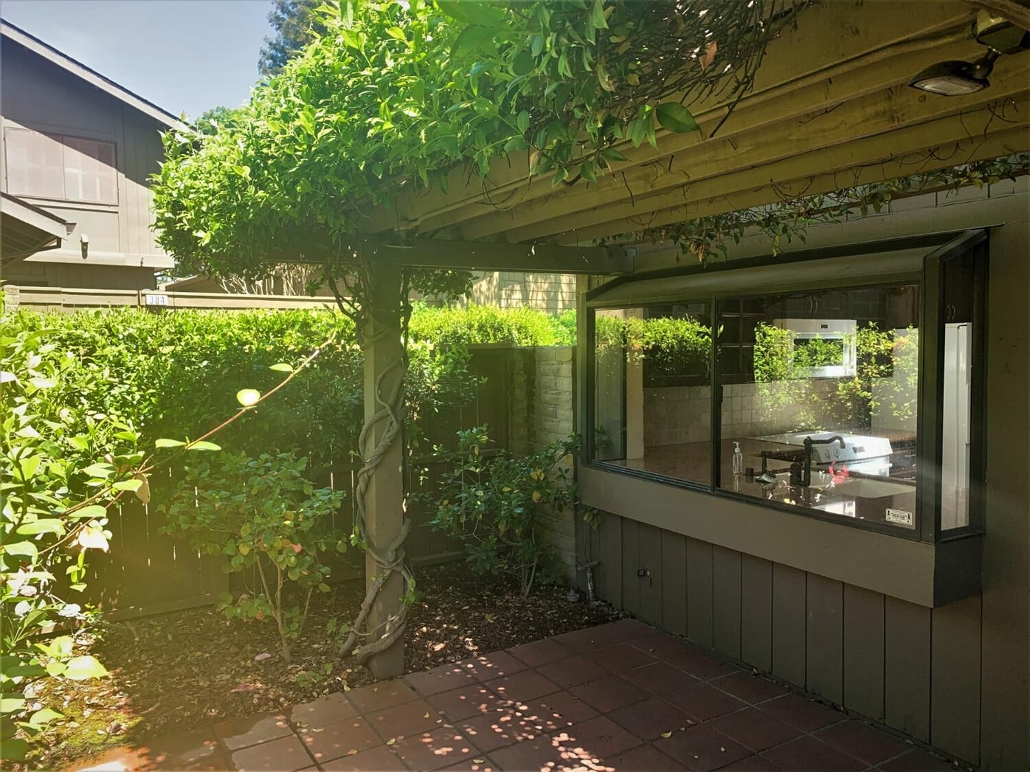 Property Photo:  216 E Ranch Road  CA 95825 