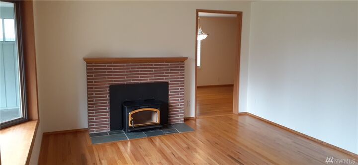 Property Photo: 15632 SE 11th St WA 98008