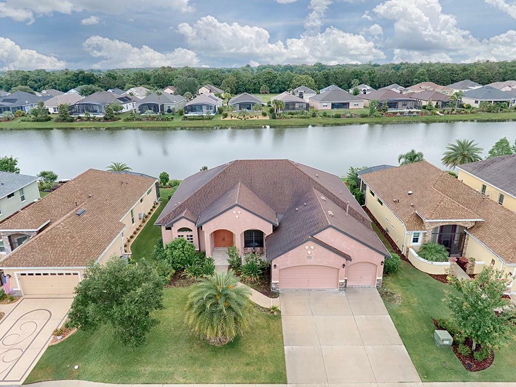 Property Photo:  7848 Crosswinds Way  FL 32757 