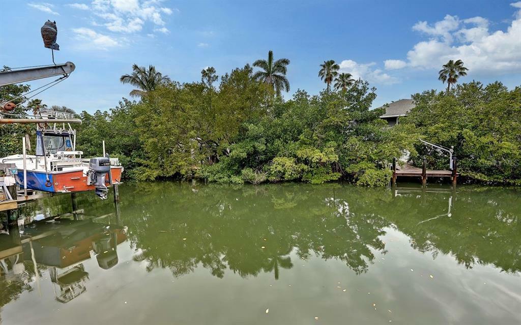 Property Photo:  561 De Narvaez Drive  FL 34228 