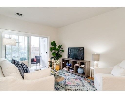 Property Photo:  23 Augustus Court 4006  MA 01867