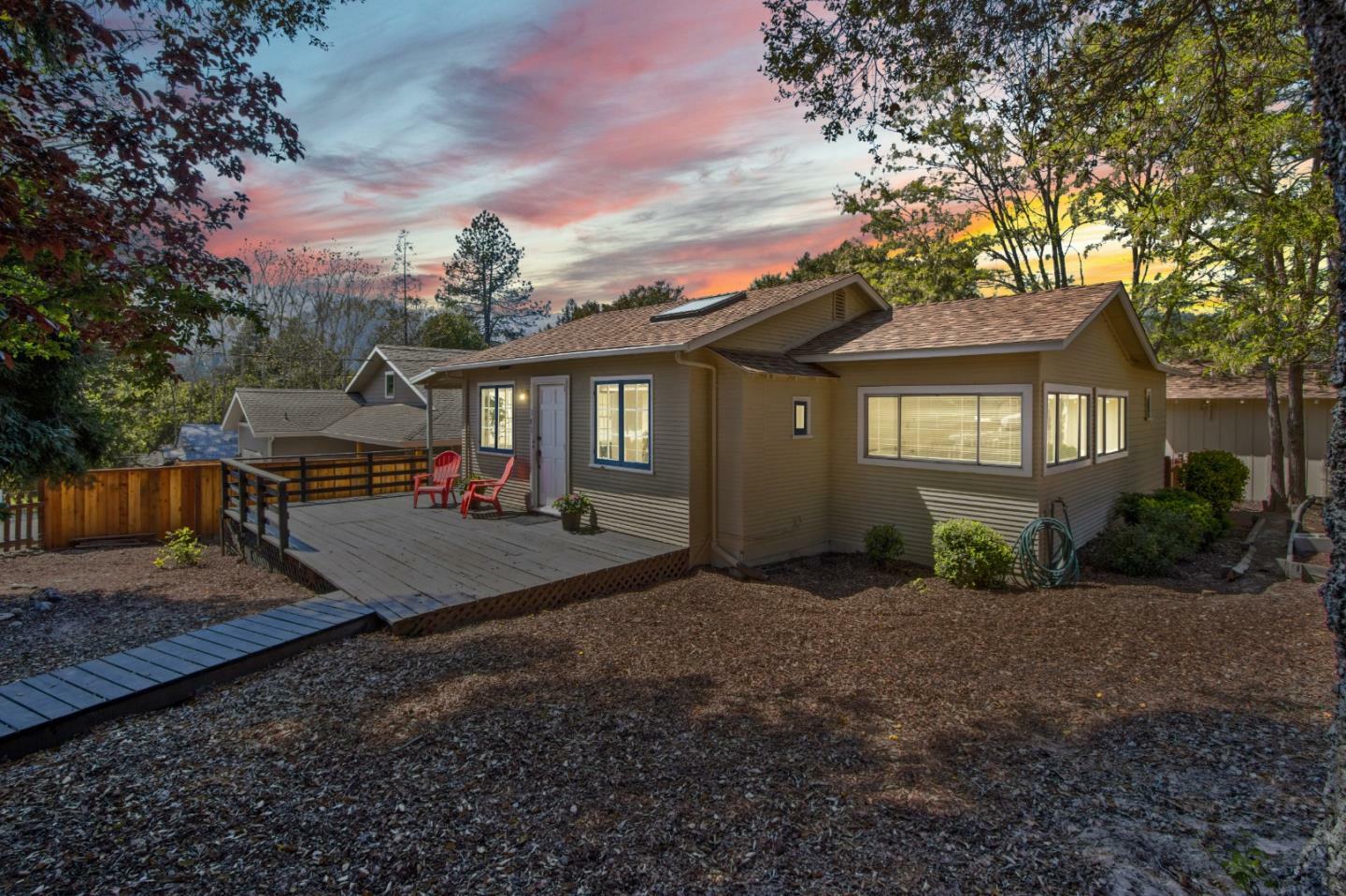 Property Photo:  161 Pine Street  CA 95005 