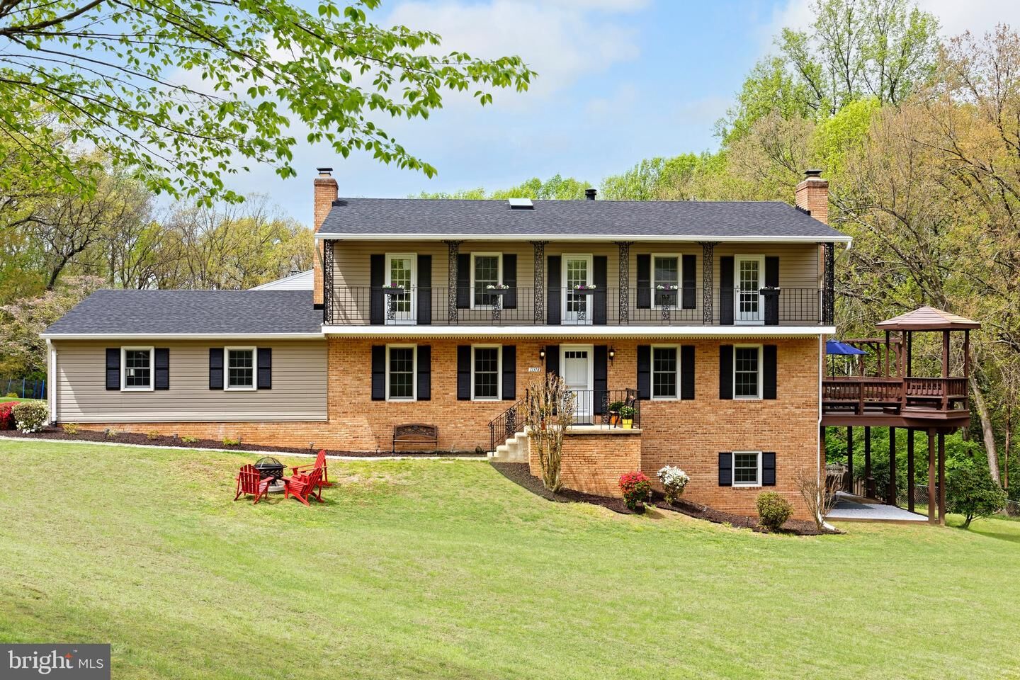 Property Photo:  11318 Hunt Farm Lane  VA 22124 